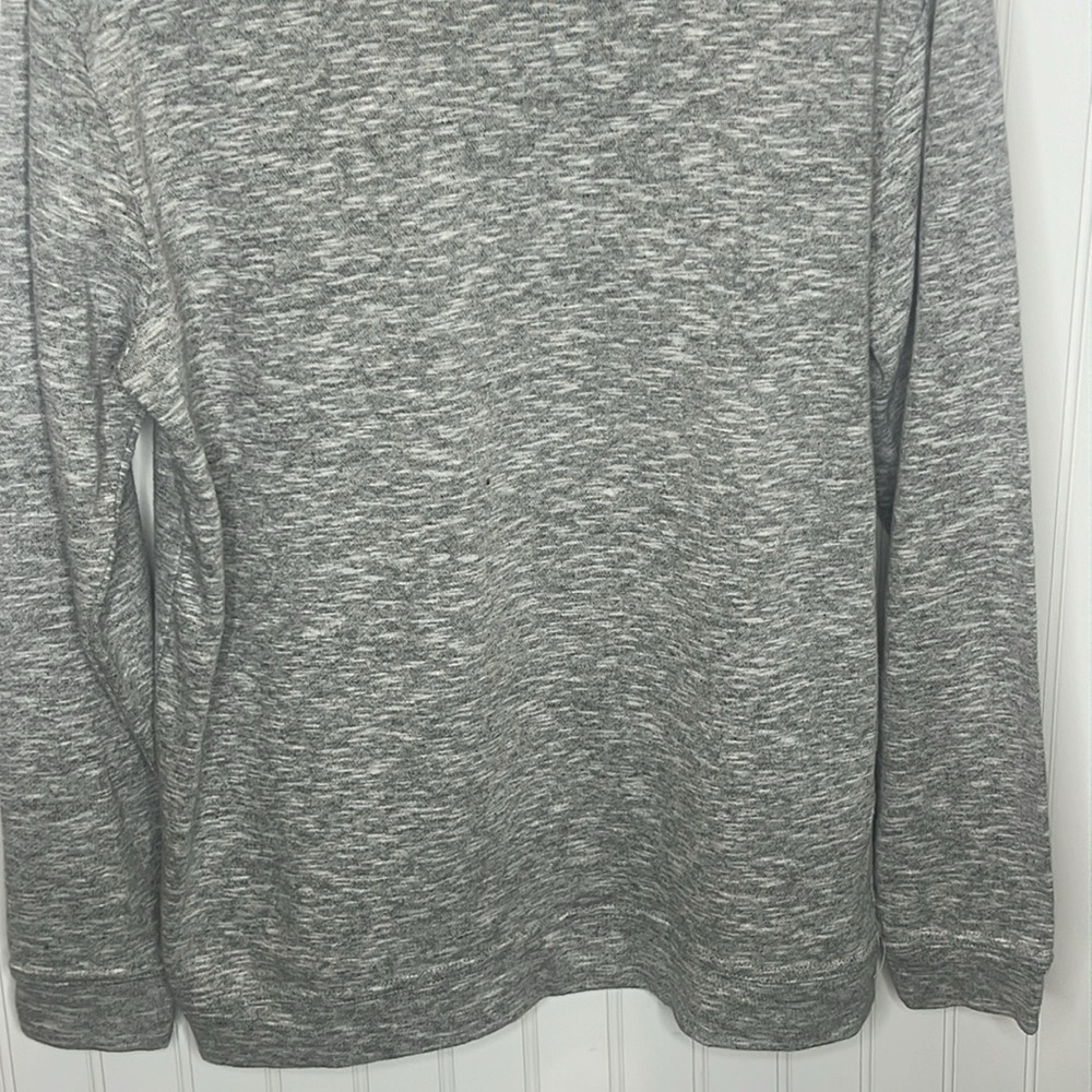 Lacoste Sleepwear Heather Gray Pajama Top Size Medium - Picture 8 of 13